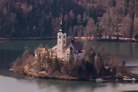 Arabayla Slovenya seyahat seçenekleri