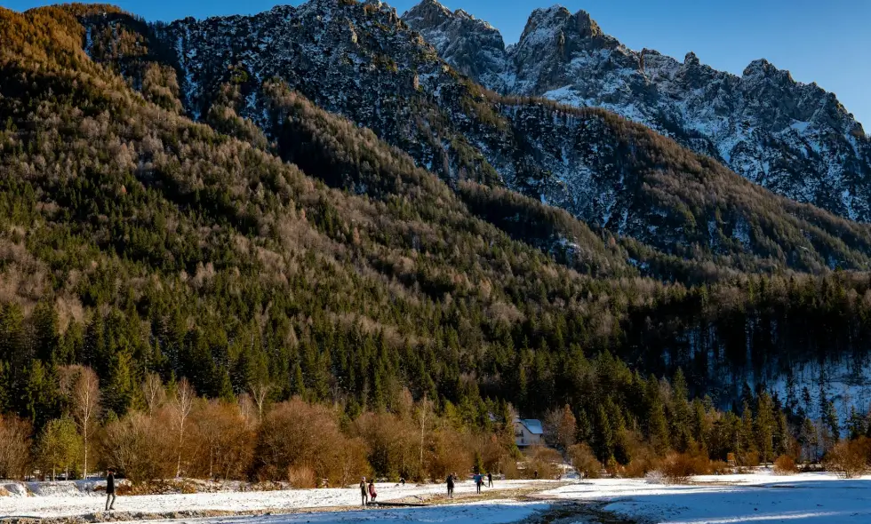 Slovenya'da araba ile seyahat: otobanlar boyunca yaşanan deneyimler